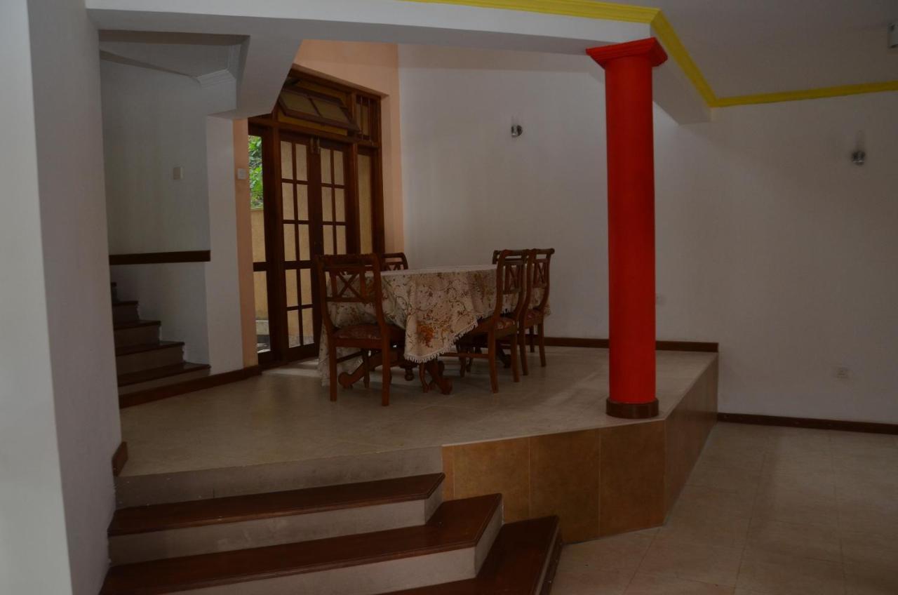 Hotel Mandakini Battaramulla Zewnętrze zdjęcie